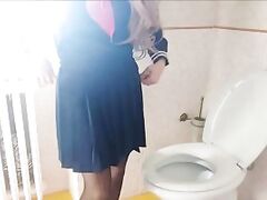 forbidden video: my aunt is spied in the privacy of her bathroom