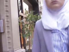 Arabische Kopftuch Frau angesprochen und zum Sex verfuehrt
