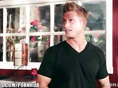 Huge-tit Brunette Bartender Mackenzee Pierce Fucks a Regular