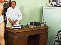 Rothaarige MILF aus den 80ern von Dr. Beck geknallt