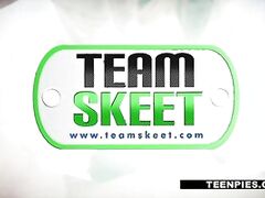 Golddigger Thrown out - but not before a POV Facefuck!