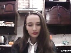 Exposing the pretty face to loyal webcam fans